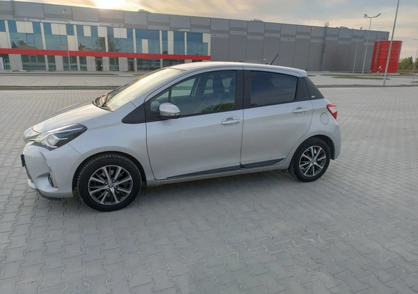 Toyota Yaris cena 56000 przebieg: 67000, rok produkcji 2019 z Niepołomice małe 326